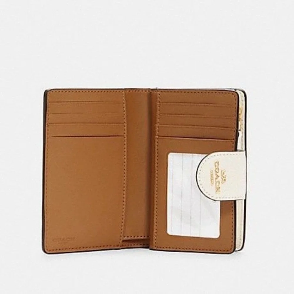 COACH MEDIUM CORNER ZIP WALLET WITH APPLE PRINT NWT